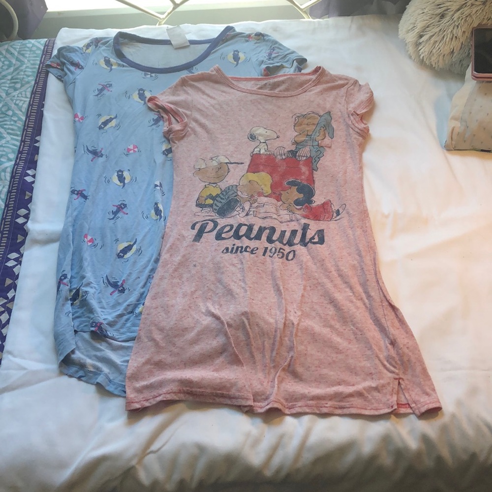 two women night gowns